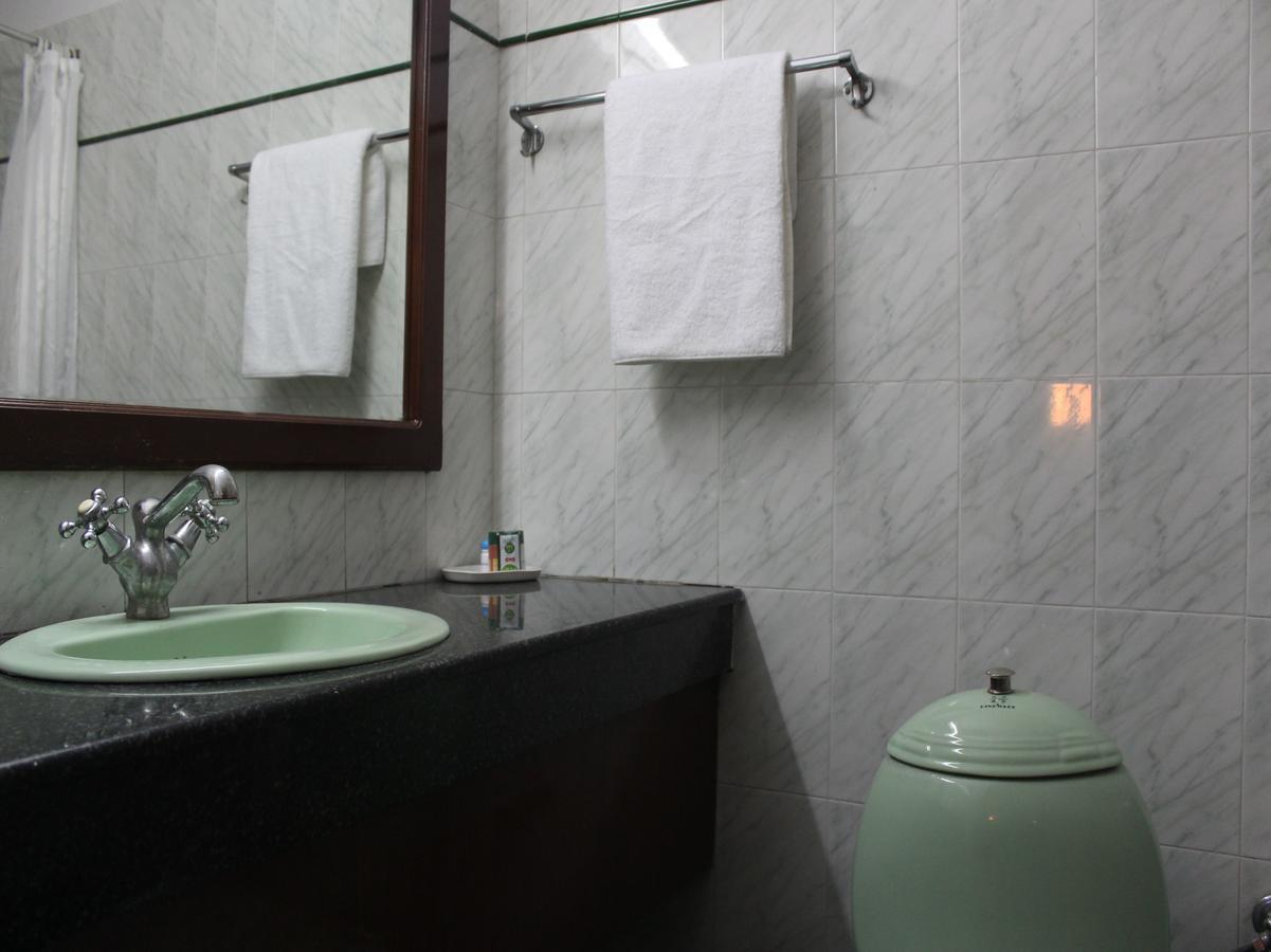 Oyo 5232 Kwality Hotel Деградун Екстер'єр фото
